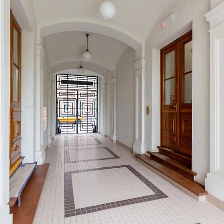 Lux Golden Apartment Praga Kepna By Renters Prestige Warszawa Zewnętrze zdjęcie